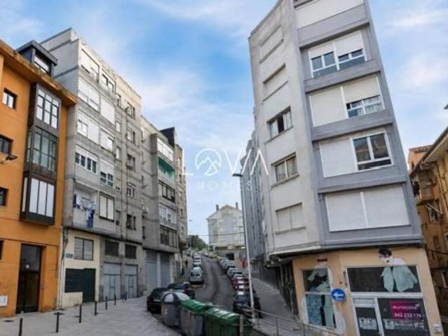 Piso en venta en Grupo El Carmelo, Santander
