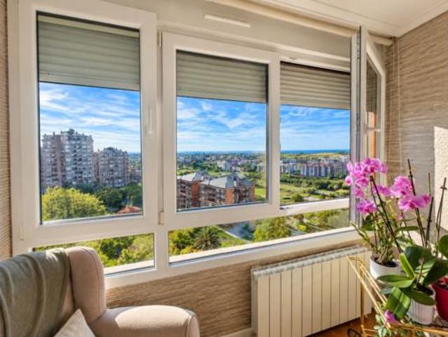Piso en venta en Peñacastillo, Santander