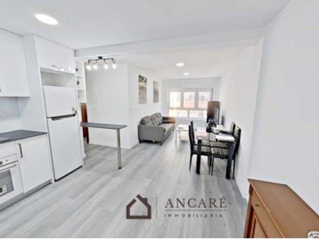 Piso en venta en Grupo El Carmelo, Santander