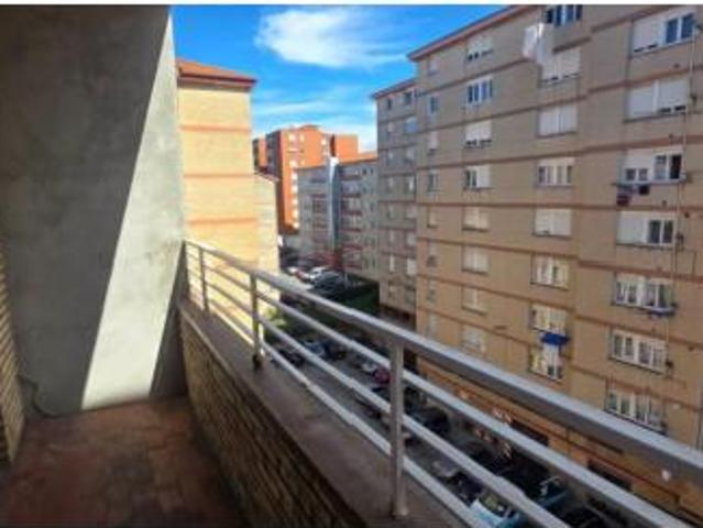 Piso en venta en Grupo El Carmelo, Santander