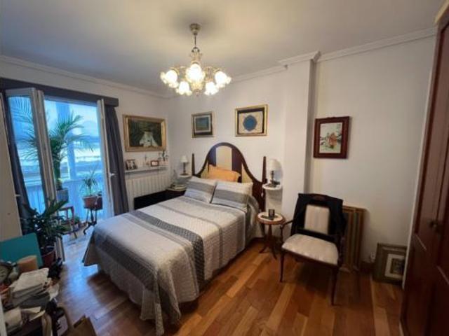 Piso en venta en Perines, Santander