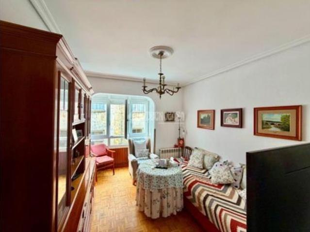 Piso en venta en Perines, Santander