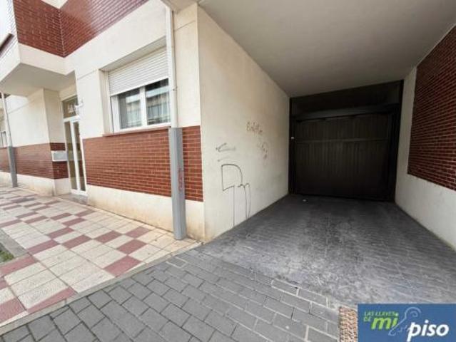 Piso en venta en Santovenia De Pisuerga, Castilla y León