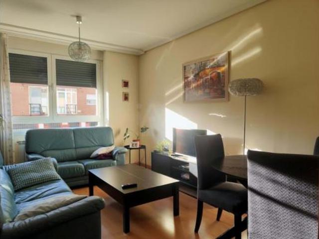 Piso en venta en Santovenia De Pisuerga, Castilla y León