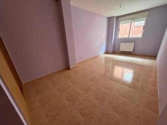 Piso en venta en Santovenia De Pisuerga, Castilla y León