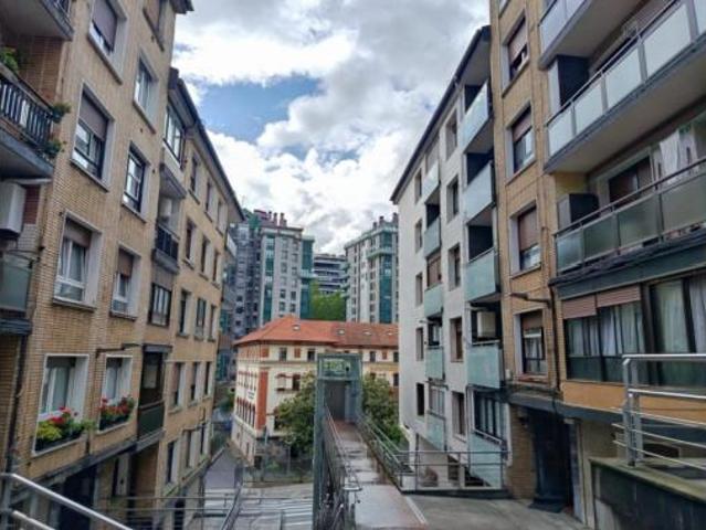 Piso en venta en Kabiezes, Santurtzi