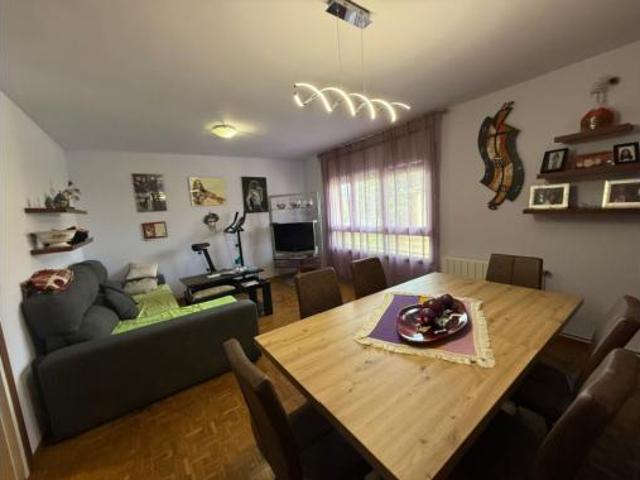 Piso en venta en Sarrià De Ter, la Rasa