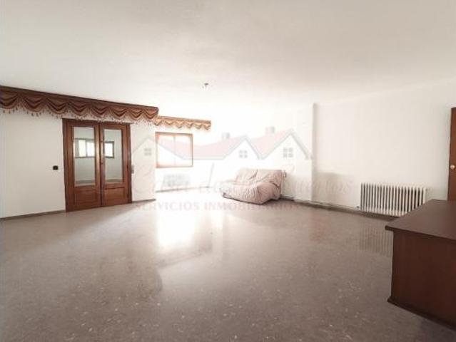 Piso en venta en María Moliner, l'Alt Vinalopó / El Alto Vinalopó