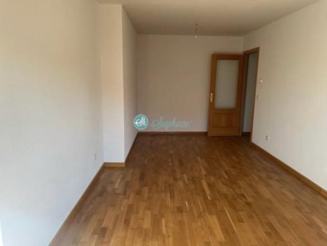 Piso en venta en Hontoria, Segovia