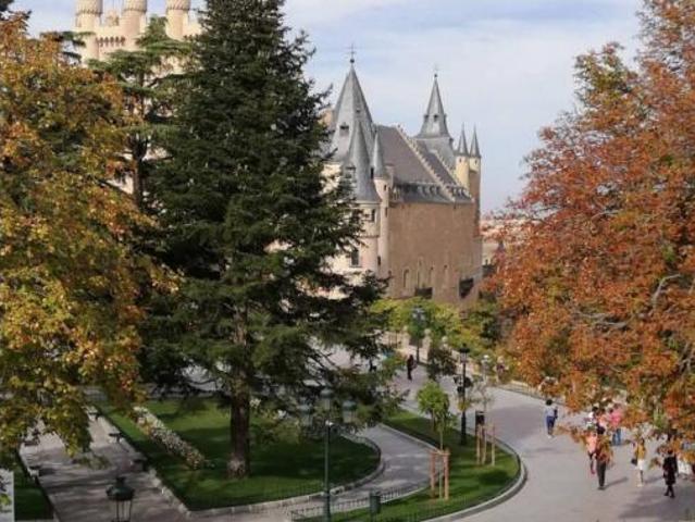 Piso en venta en Segovia, Las Canongías