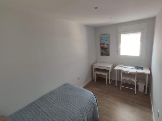 Piso en venta en Los Remedios, Sevilla