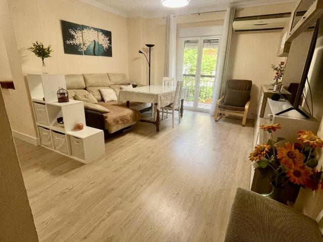 Piso en venta en Utrera, Andalucía
