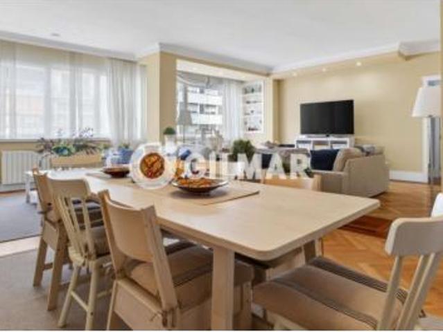 Piso en venta en Triana, Sevilla