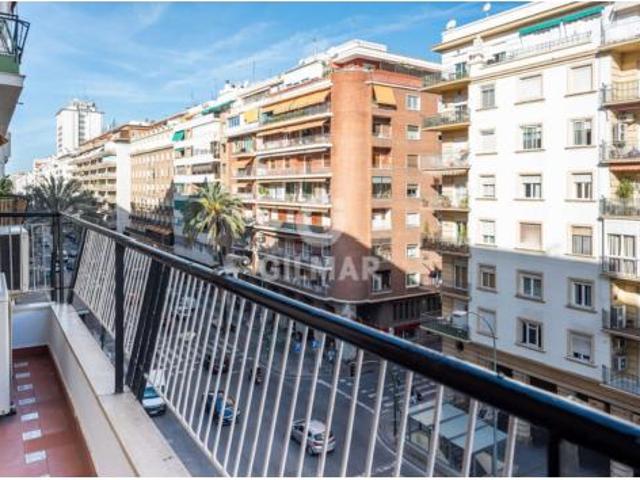 Piso en venta en Triana, Sevilla