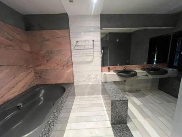 Piso en venta en Casco Antiguo, Sevilla