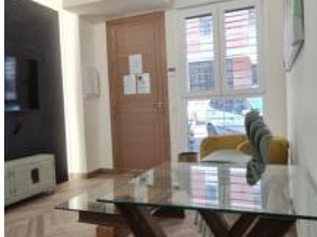 Piso en venta en Los Remedios, Sevilla