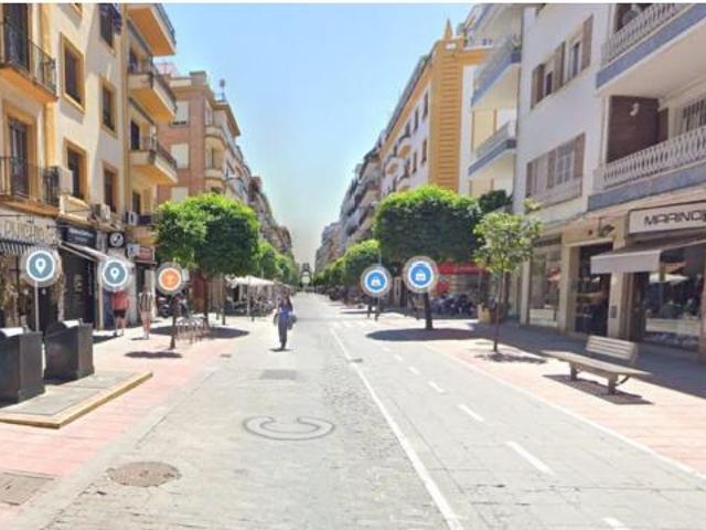 Piso en venta en Los Remedios, Sevilla