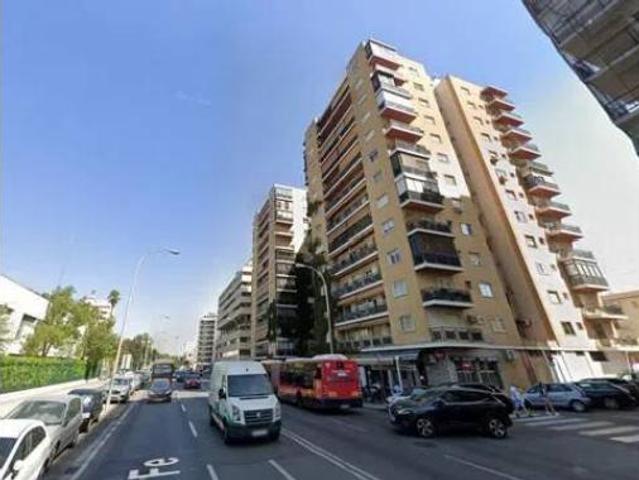 Piso en venta en Los Remedios, Sevilla