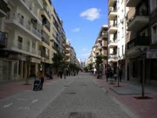 Piso en venta en Los Remedios, Sevilla