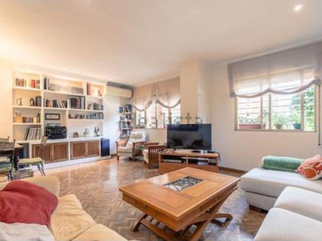Piso en venta en Sevilla, La Buhaira