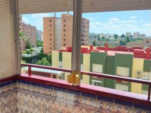 Piso en venta en Sevilla, Los Arcos