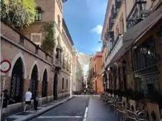 Piso en venta en Santa Cruz, Sevilla