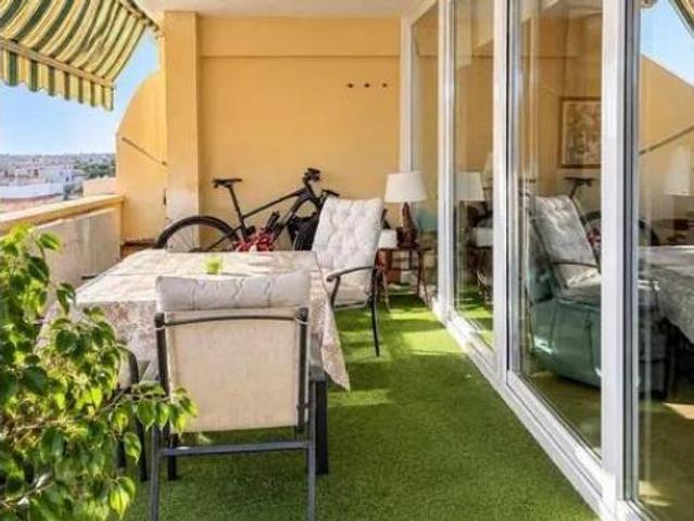 Piso en venta en comercial, Sevilla