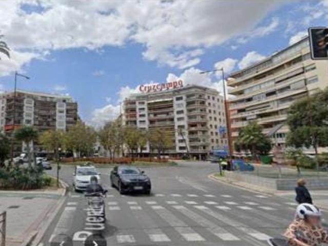 Piso en venta en Los Remedios, Sevilla