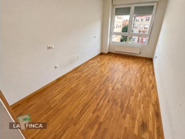 Piso en venta en Los Arcos, Siero