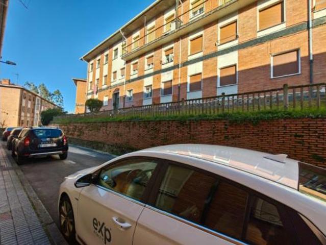 Piso en venta en Pumarabule, Siero