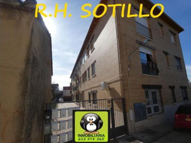 Piso en venta en Sotillo De La Adrada
