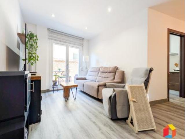 Piso en venta en Raval, Osona