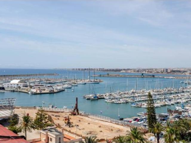 Piso en venta en Torrevieja, Centro