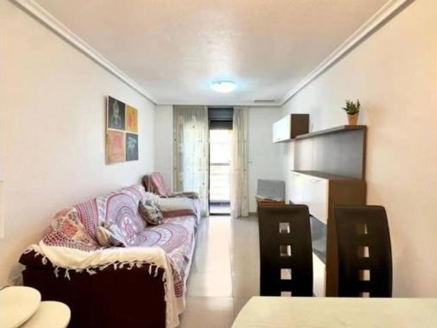 Piso en venta en Torrevieja, Alacant / Alicante