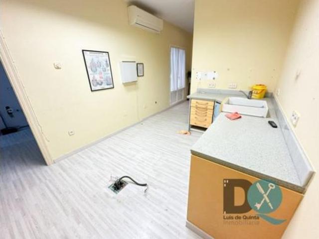 Piso en venta en Barriada Los Salesianos, Utrera
