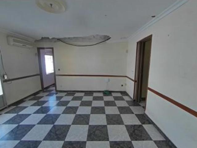 Piso en venta en Barriada Los Salesianos, Utrera