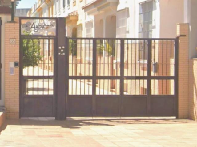 Piso en venta en Utrera, Andalucía