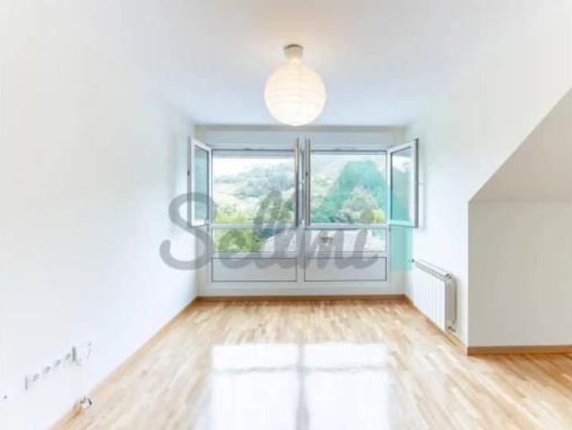 Piso en venta en El Pontigón, Valdés