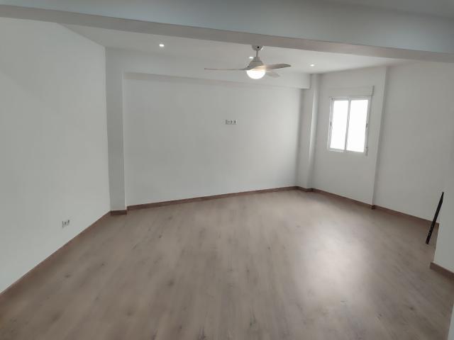 Piso en venta en La Serranía, Valencia