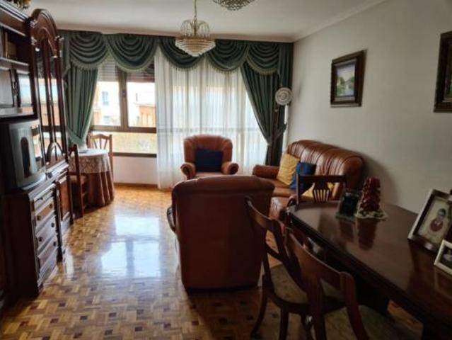 Piso en venta en Valencia De Don Juan, Castilla y León