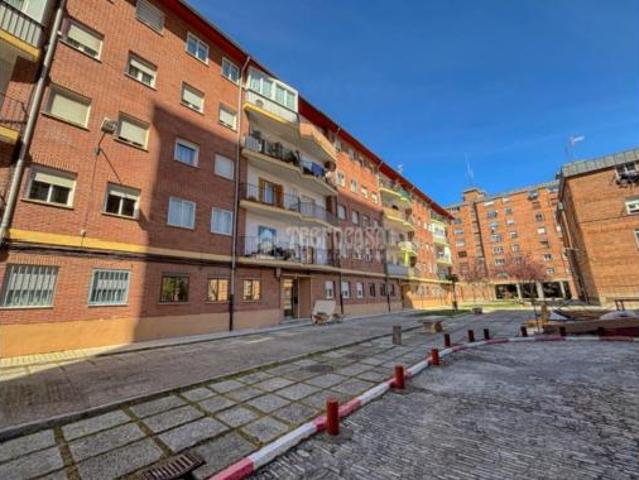 Piso en venta en Huerta del Rey, Valladolid