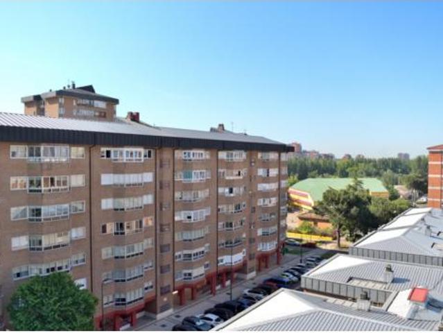 Piso en venta en Huerta del Rey, Valladolid