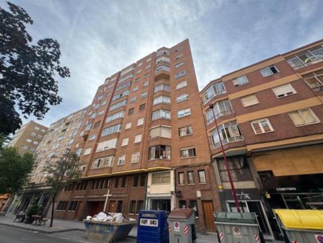 Piso en venta en San Isidro, Valladolid