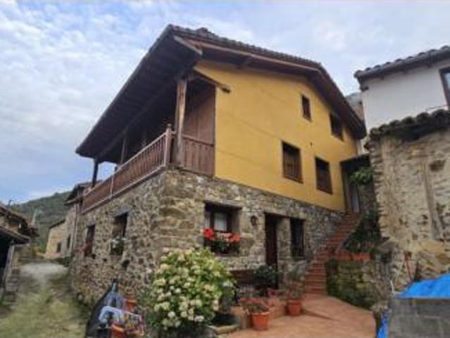 Piso en venta en Vega De Liébana, Cantabria