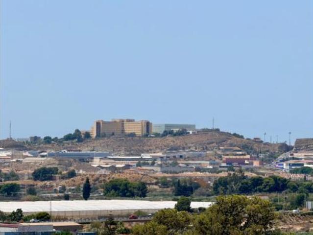 Piso en venta en Viator, Andalucía