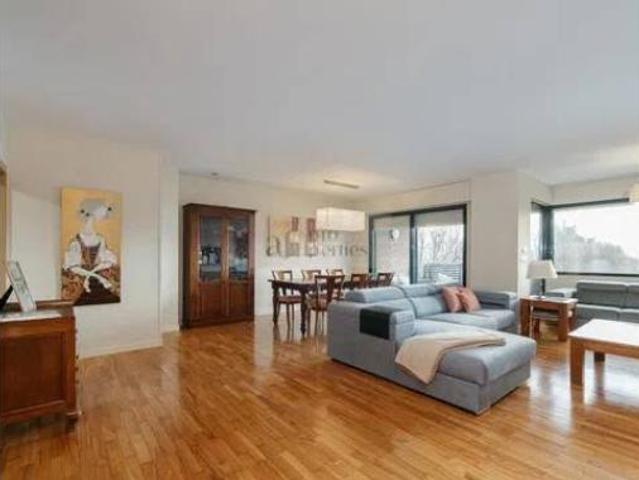 Piso en venta en Castrelos, Vigo