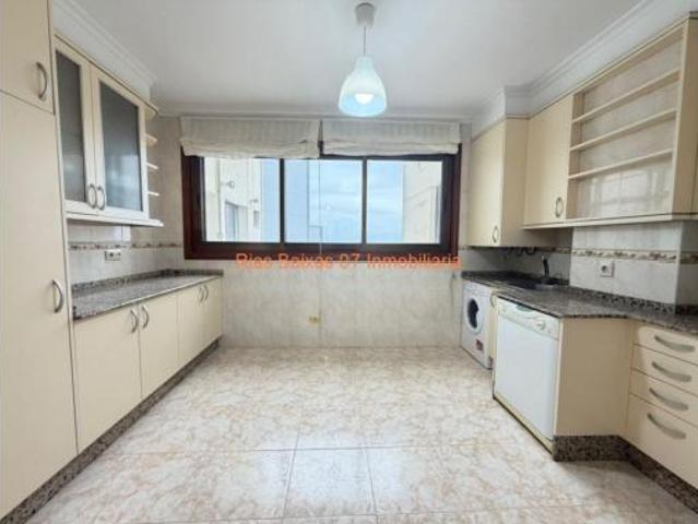 Piso en venta en Lavadores, Vigo