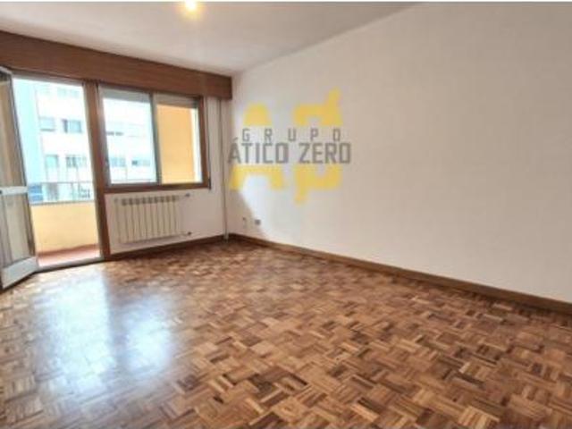 Piso en venta en Lavadores, Vigo