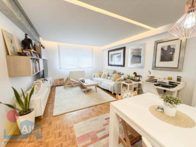 Piso en venta en Castrelos, Vigo
