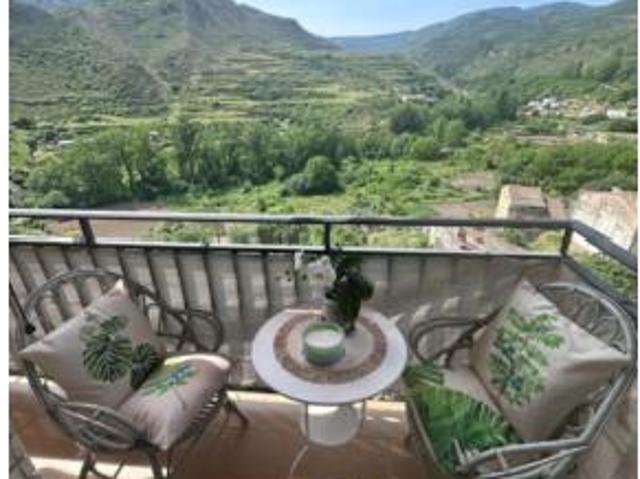 Piso en venta en Viguera, La Rioja